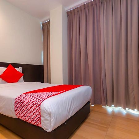 Wf Hotel Джохор-Бару Экстерьер фото